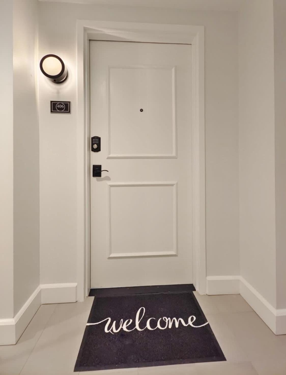 Fun Cozy Apts - 1 25 Mile Walk To Tiaa Bnk Fld Джэксонвиль Экстерьер фото